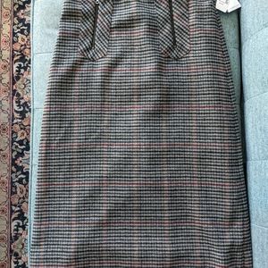 Zara below the knee wool skirt size 2